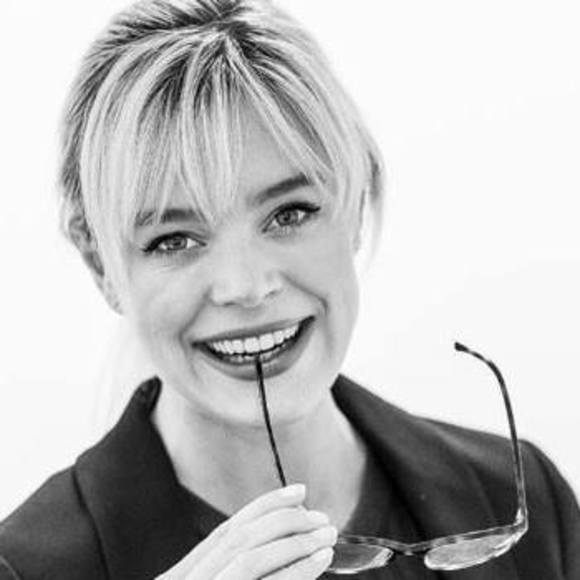 Meet your Posher, Ariele - Picture 1 of 1